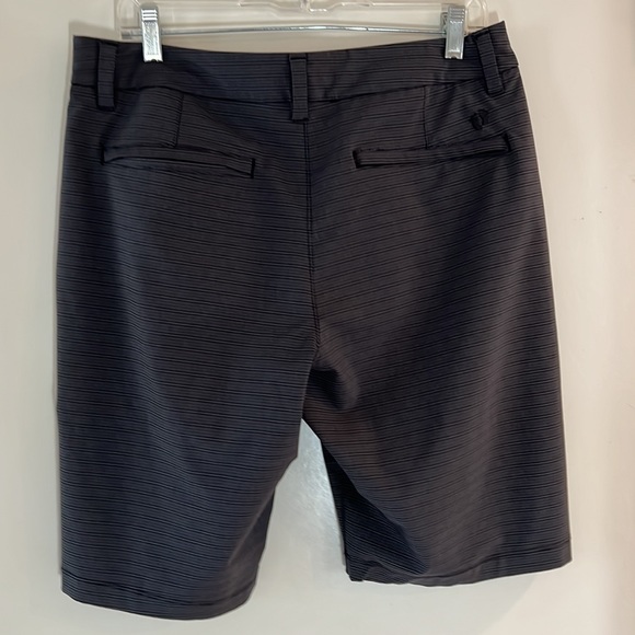 Hang Ten hybrid shorts. - Picture 7 of 10